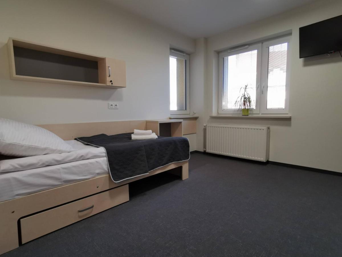 Albergue Dom Studencki Zaulek Cracovia Exterior foto
